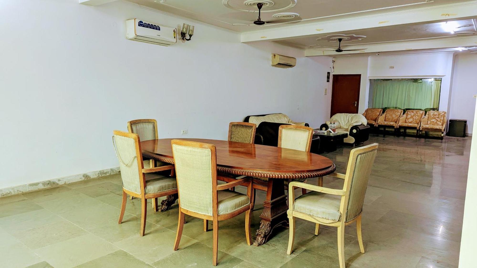Hotel Lecston @Yashobhoomi Dwarka Sector - 25 Metro Station Delhi  Dış mekan fotoğraf