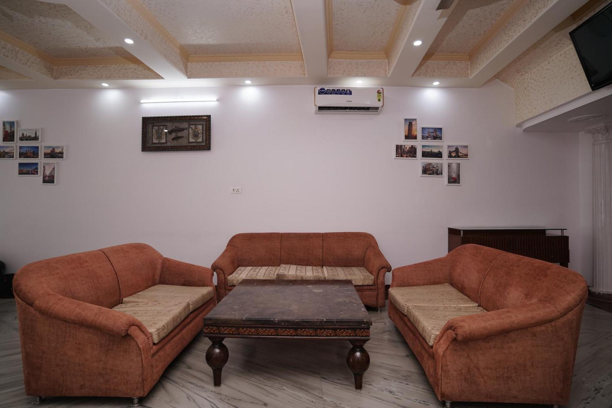 Hotel Lecston @Yashobhoomi Dwarka Sector - 25 Metro Station Delhi  Dış mekan fotoğraf