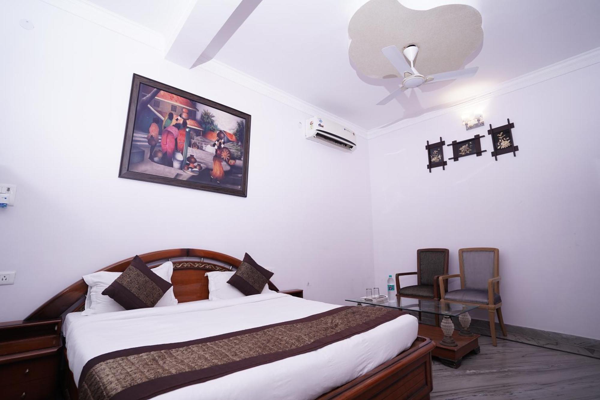 Hotel Lecston @Yashobhoomi Dwarka Sector - 25 Metro Station Delhi  Dış mekan fotoğraf