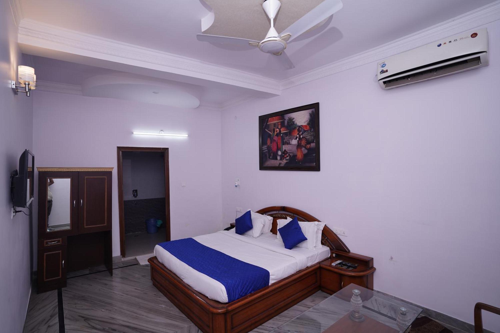 Hotel Lecston @Yashobhoomi Dwarka Sector - 25 Metro Station Delhi  Dış mekan fotoğraf