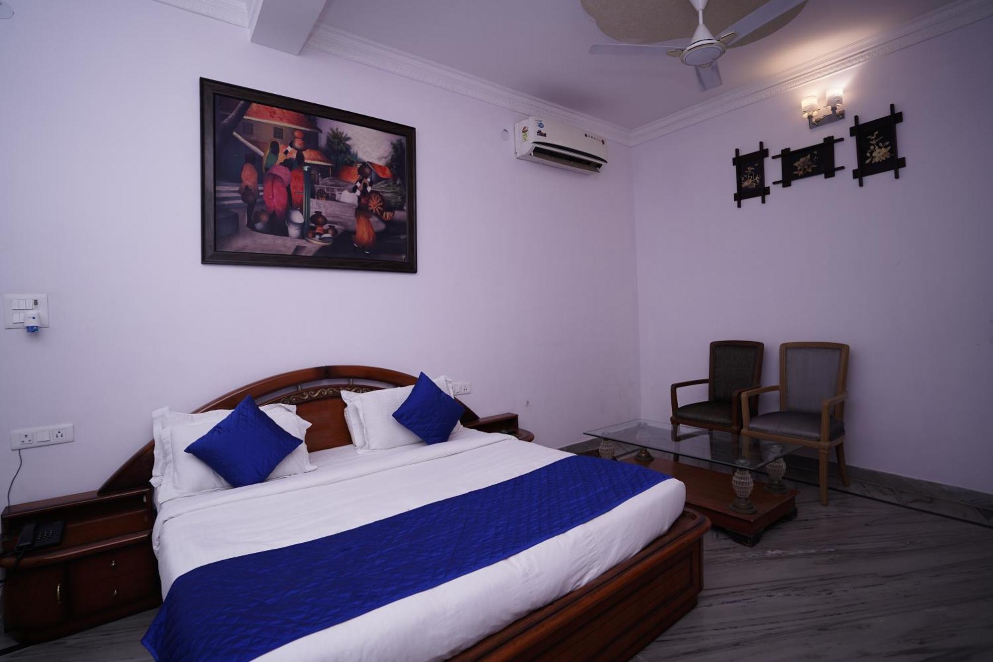 Hotel Lecston @Yashobhoomi Dwarka Sector - 25 Metro Station Delhi  Dış mekan fotoğraf