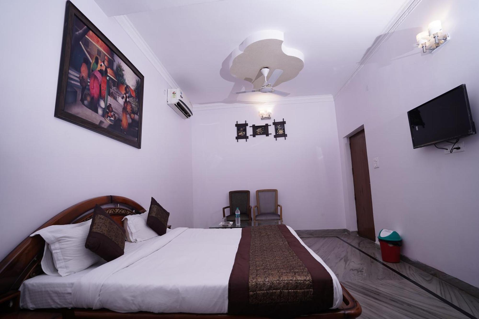 Hotel Lecston @Yashobhoomi Dwarka Sector - 25 Metro Station Delhi  Dış mekan fotoğraf